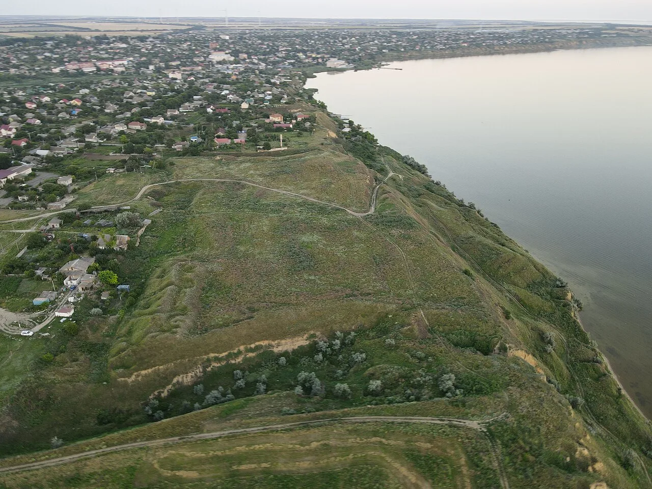 Селище з висоти гелікоптера