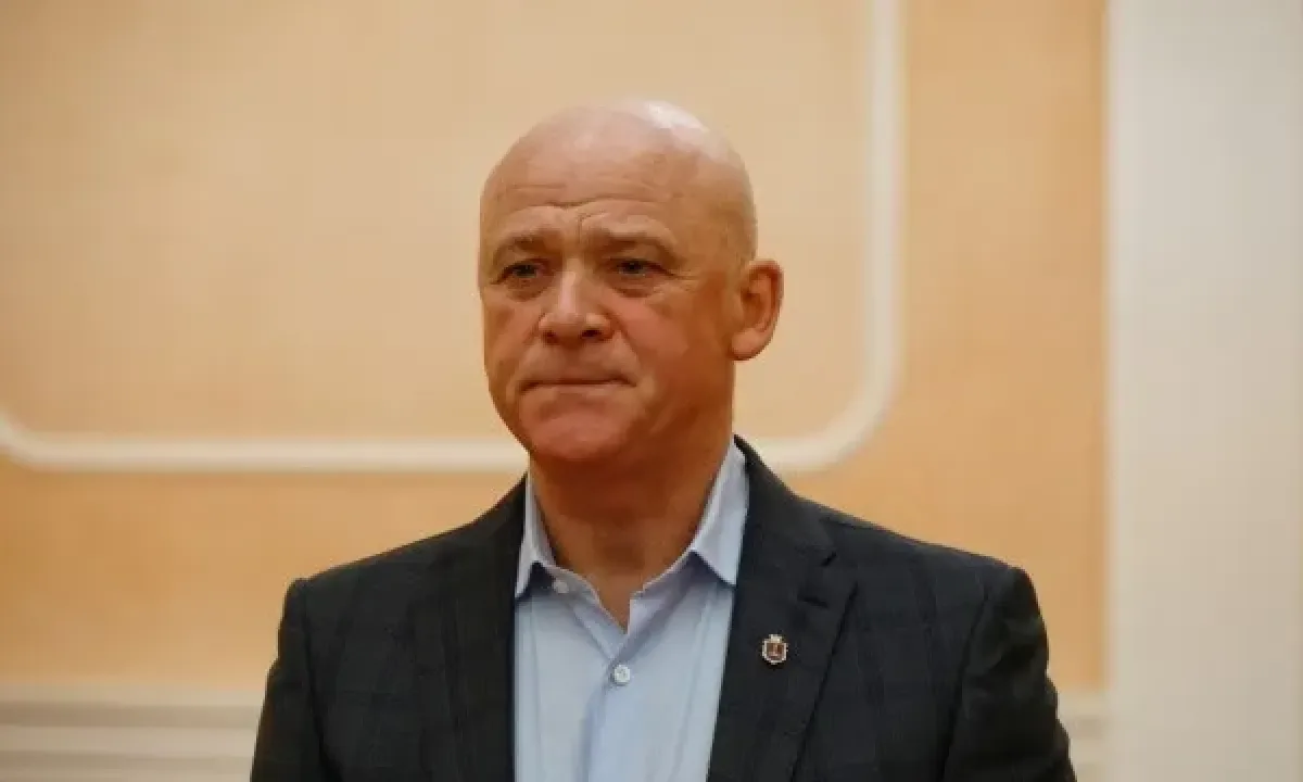 ВАКС держит Труханова на крючке до декабря: экс-мэру Одессы продлили браслет и запрет выезда