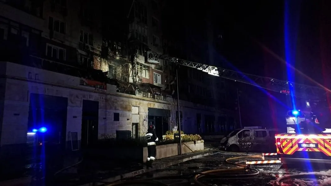 Пожар в многоэтажном доме в Умани
