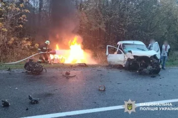 На Тернопільщині зіткнулися два автомобілі: травмовані 11 людей, серед них - троє дітей