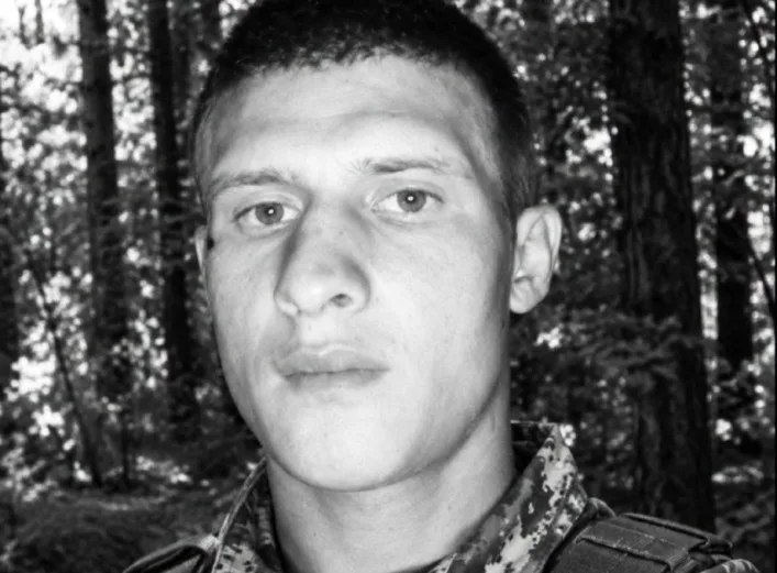 На Охтирщині попрощаються із загиблим захисником Романом Гармашем
