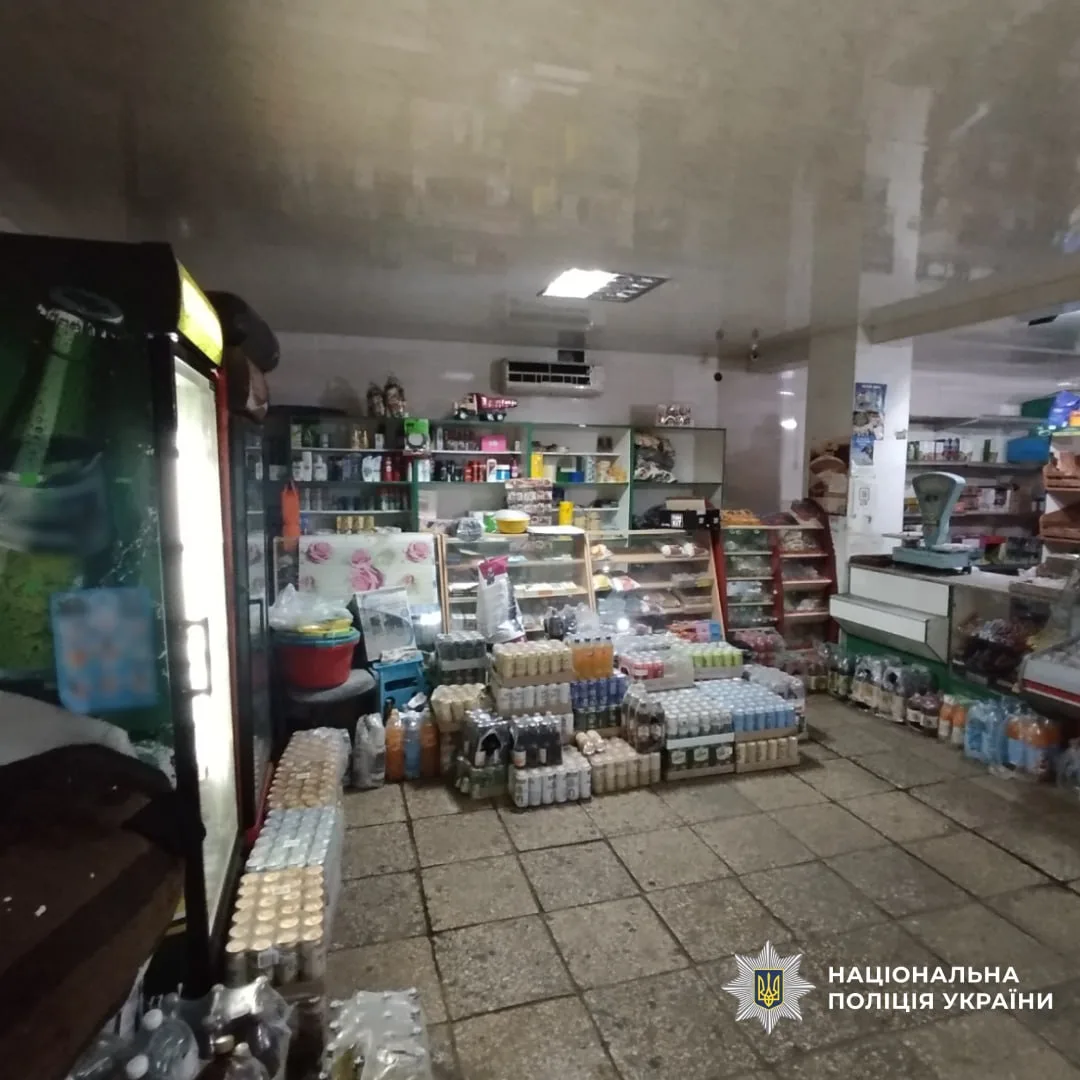 "Гість" пограбував пошкоджений обстрілом магазин на Харківщині