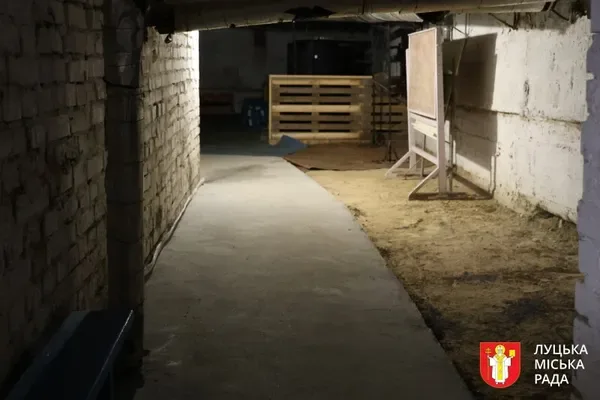 У Луцьку оглянули укриття шкіл і садочків, на які було найбільше скарг (фото)