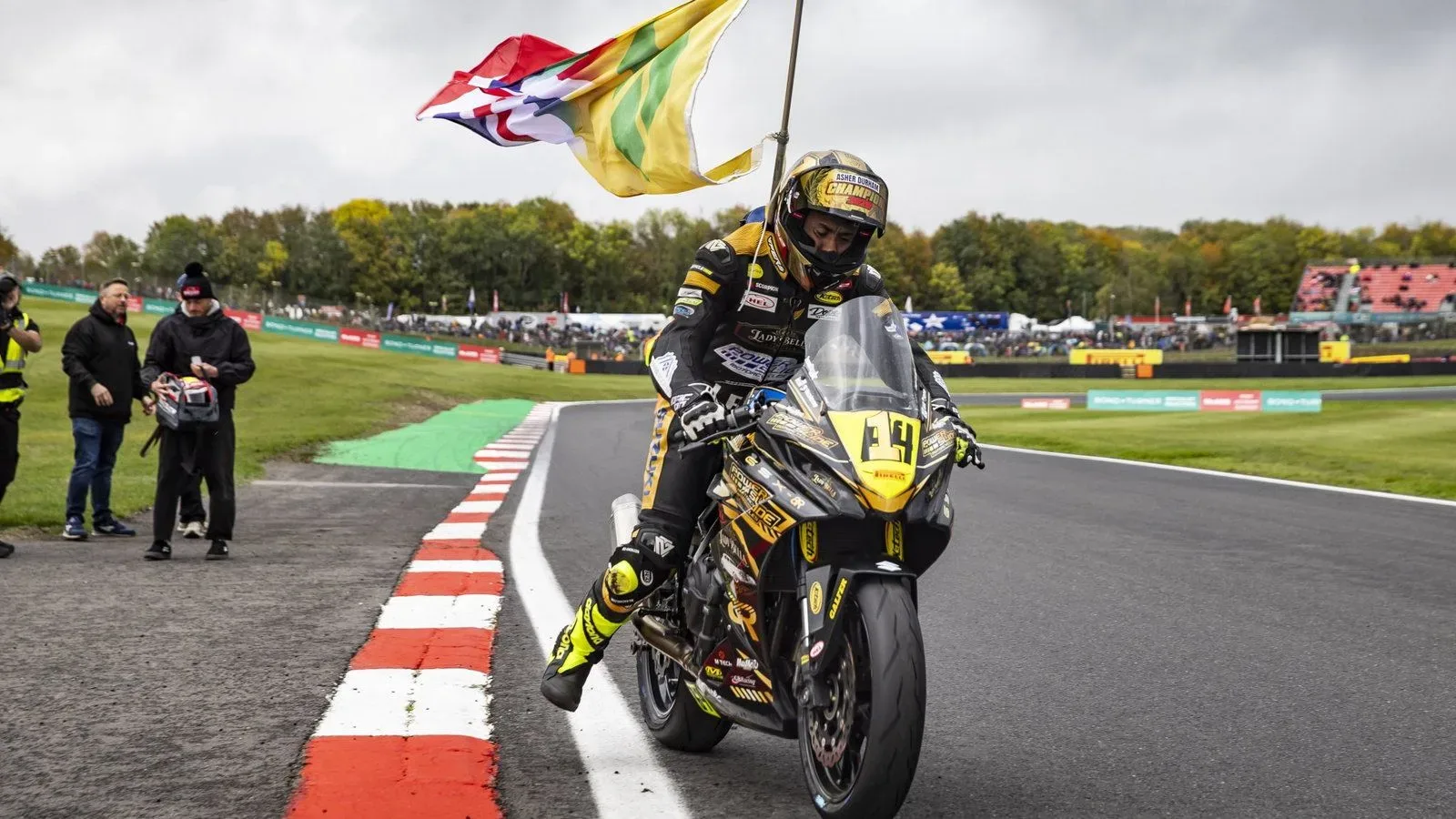 Suzuki GSX-8R вдруге поспіль виграє британський чемпіонат спортбайків