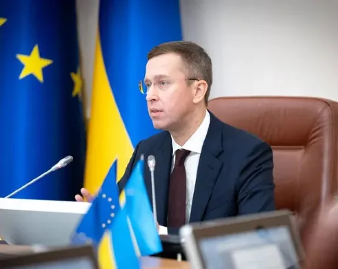 Сенс Банк і Укргазбанк готують до приватизації: уряд сформував спеціальну комісію