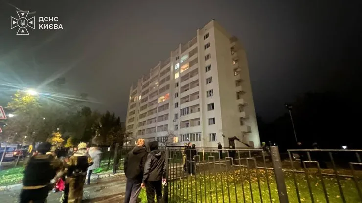 разрушенный дом в Киеве в результате атаки РФ 26 октября