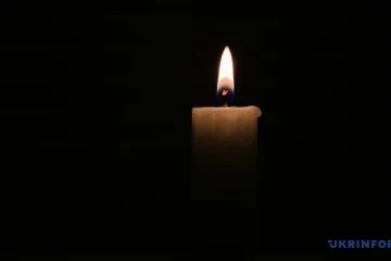 У Прилуках оголосили триденну жалобу за загиблими внаслідок удару по багатоповерхівці