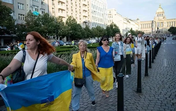 КМИС удивил цифрами: сколько украинцев готовы терпеть войну столько, сколько потребуется