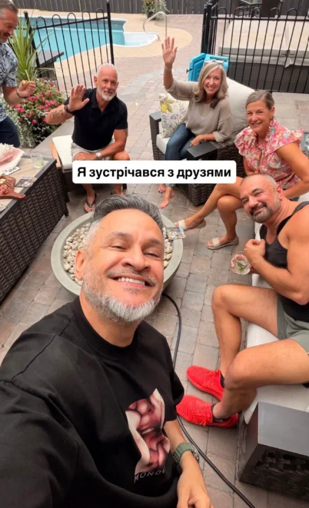 Ектор Хіменес-Браво показав, як живе за кордоном