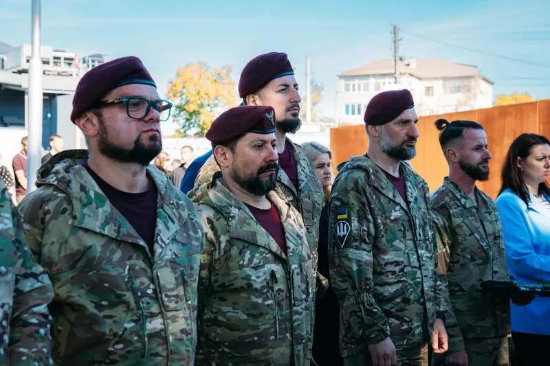 У місті на Буковині відкрили Меморіал загиблим Героям-захисникам України