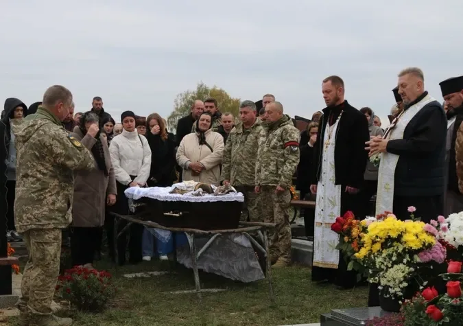 Помер через важку хворобу: на Волині попрощалися із Захисником Василем Муравчуком (фото)