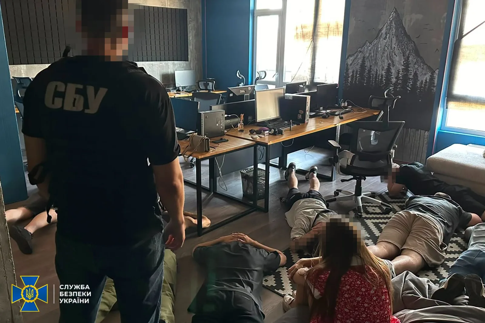 На Львівщині викрили шахрайський кол-центр і вперше застосували нову статтю Кримінального кодексу (ФОТО)