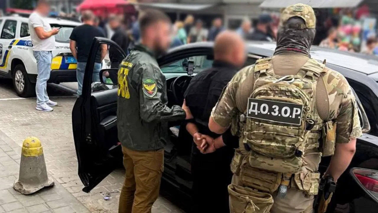 $14 тисяч за виїзд за кордон: на Рівненщині судитимуть організатора схеми (ФОТО)