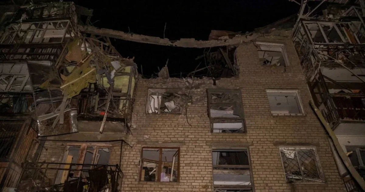 Кількість поранених внаслідок авіаударів по Херсону зросла. ФОТО. ВІДЕО