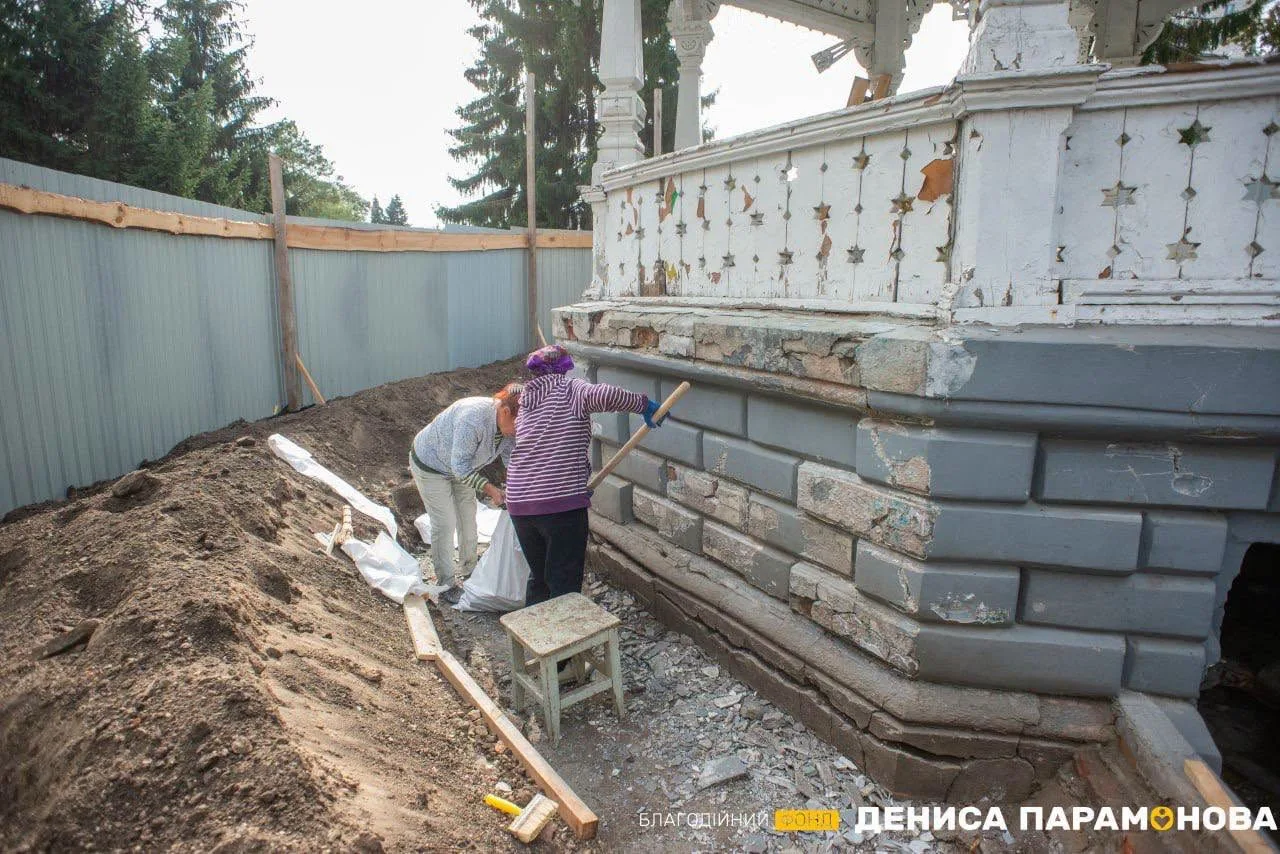 У Сумах тривають протиаварійні роботи на Альтанці (фото)