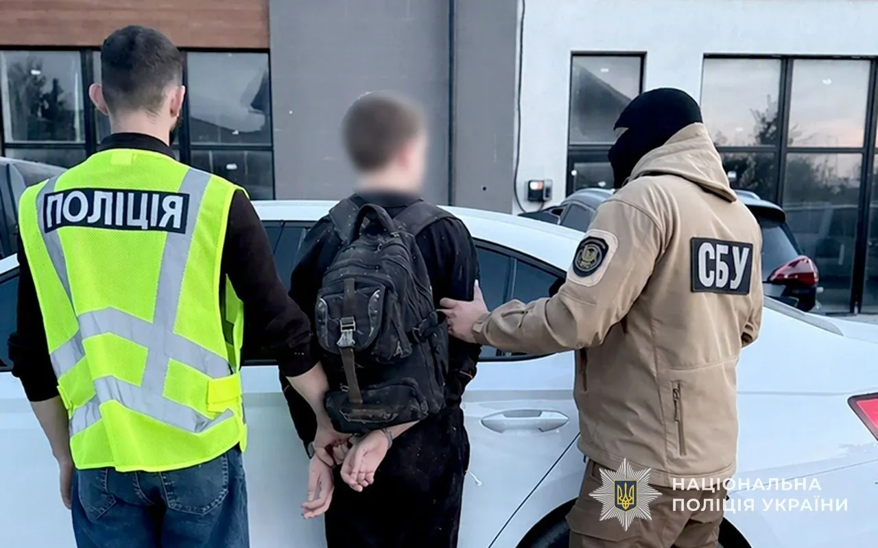 Підпал транспортних засобів у Тернополі: правоохоронці затримали 19-річного студента