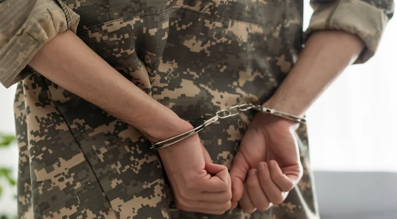 У Білгород-Дністровському районі за ґрати відправили військовослужбовця, який через ревнощі завдав співмешканці смертельного удару