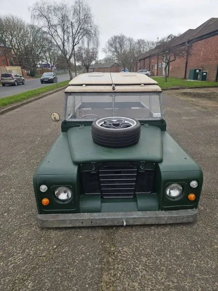 Уникальный Land Rover продают за $ 20 000