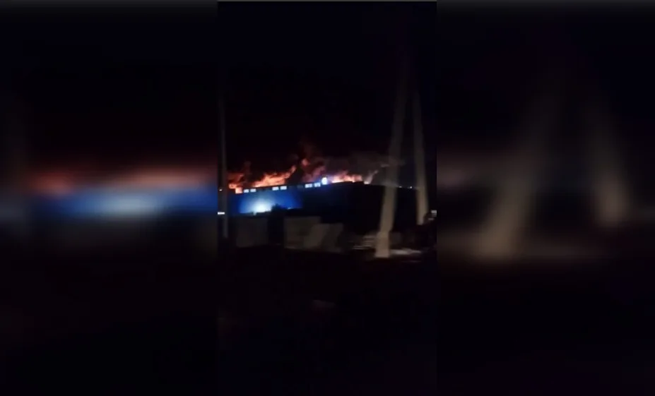 В Рязанской области после атаки горит территория крупного дата-центра "Яндекса" и завода (видео)