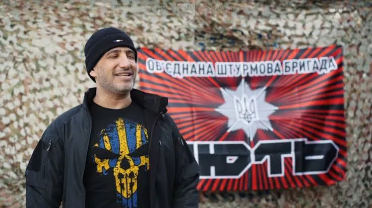 Поліцейські Прикарпаття привезли мобільну стоматологію бійцям «Люті» на Донеччині