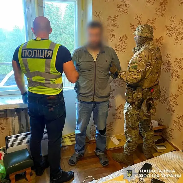 Знайшли за окулярами: у Харкові затримали чоловіка, який убив військового ТЦК ножем у серце