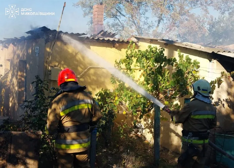 Господар обпікся під час гасіння пожежі: звіт ДСНС за добу на Миколаївщині