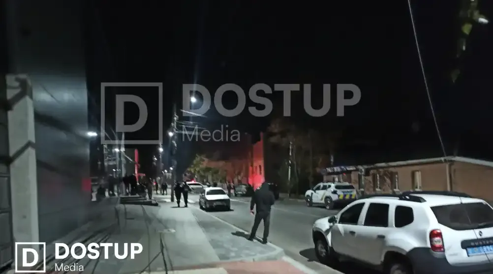 Стрілянина у центрі Кропивницького: люди продовжують бути зачиненими у школі, триває спецоперація