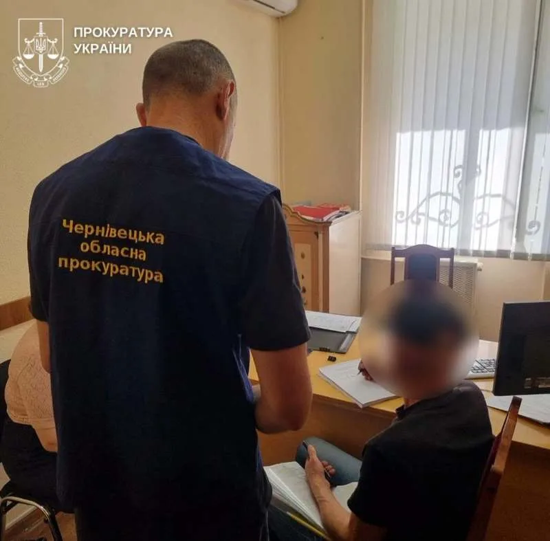 Деревину на десятки мільйонів вивозили з держпідприємства на Буковині