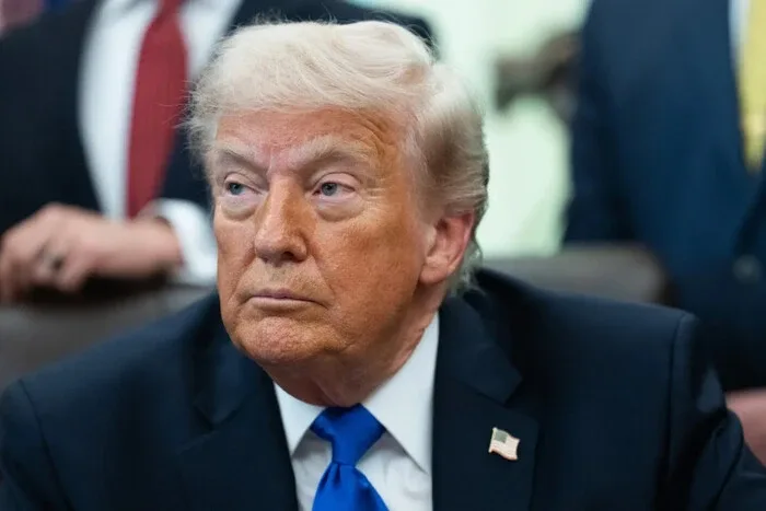 Трамп заявив про переміщення американських бомбардувальників із британської авіабази