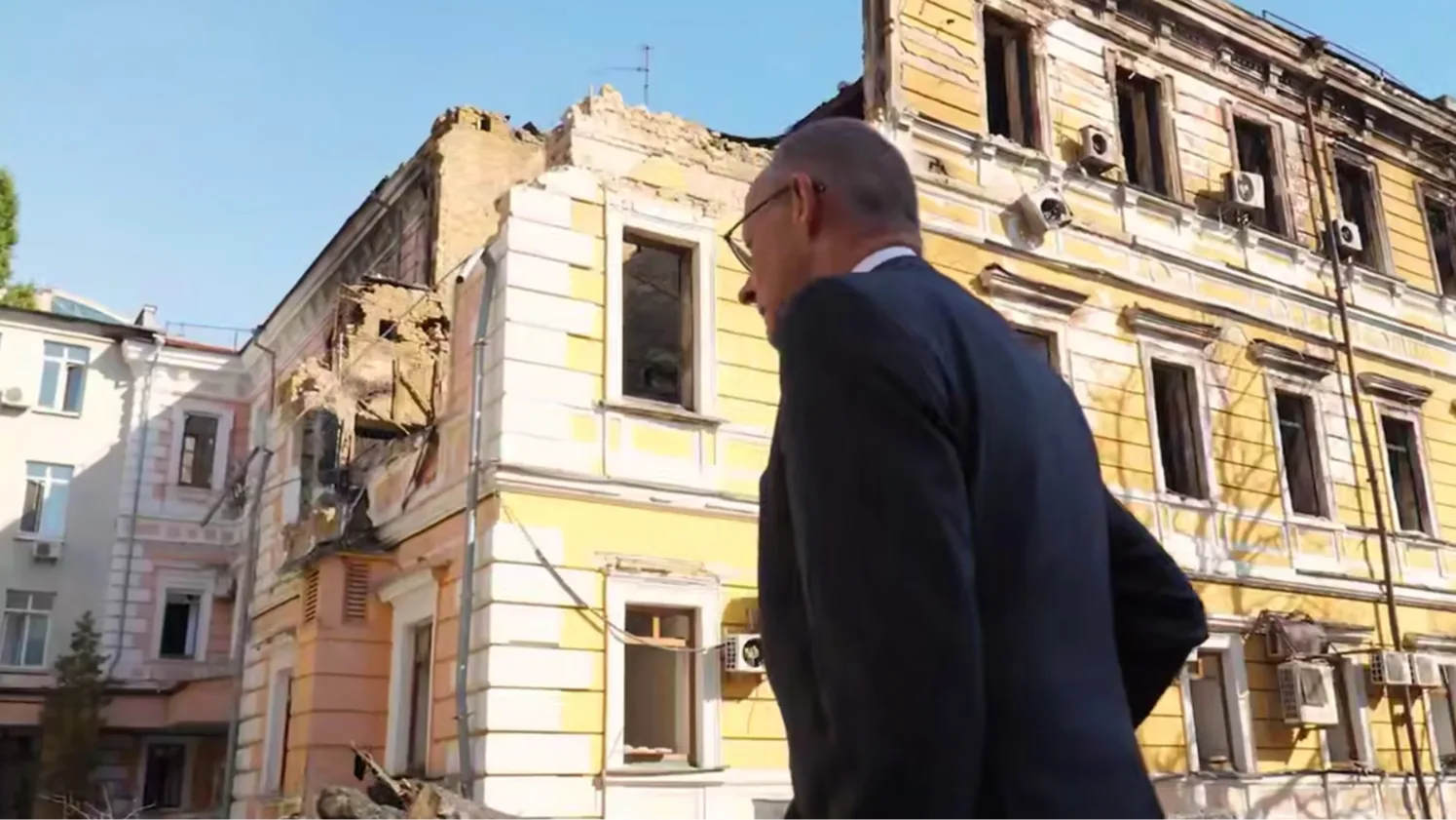 Мерц у Києві звернувся до Путіна