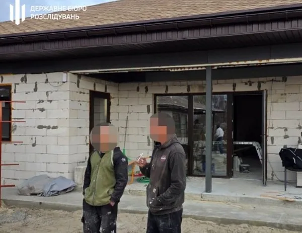 Судитимуть полковника, підлеглі якого будували будинок його співмешканці
