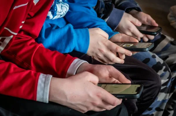 У Туреччині заборонять соцмережі для дітей до 15 років