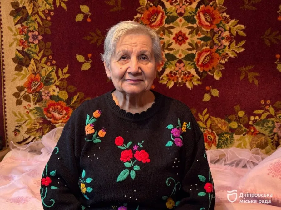 «Мої бабусі чекають на мене»: історія соцробітниці з Дніпра, яка понад 20 років допомагає літнім людям - 27.10.2026