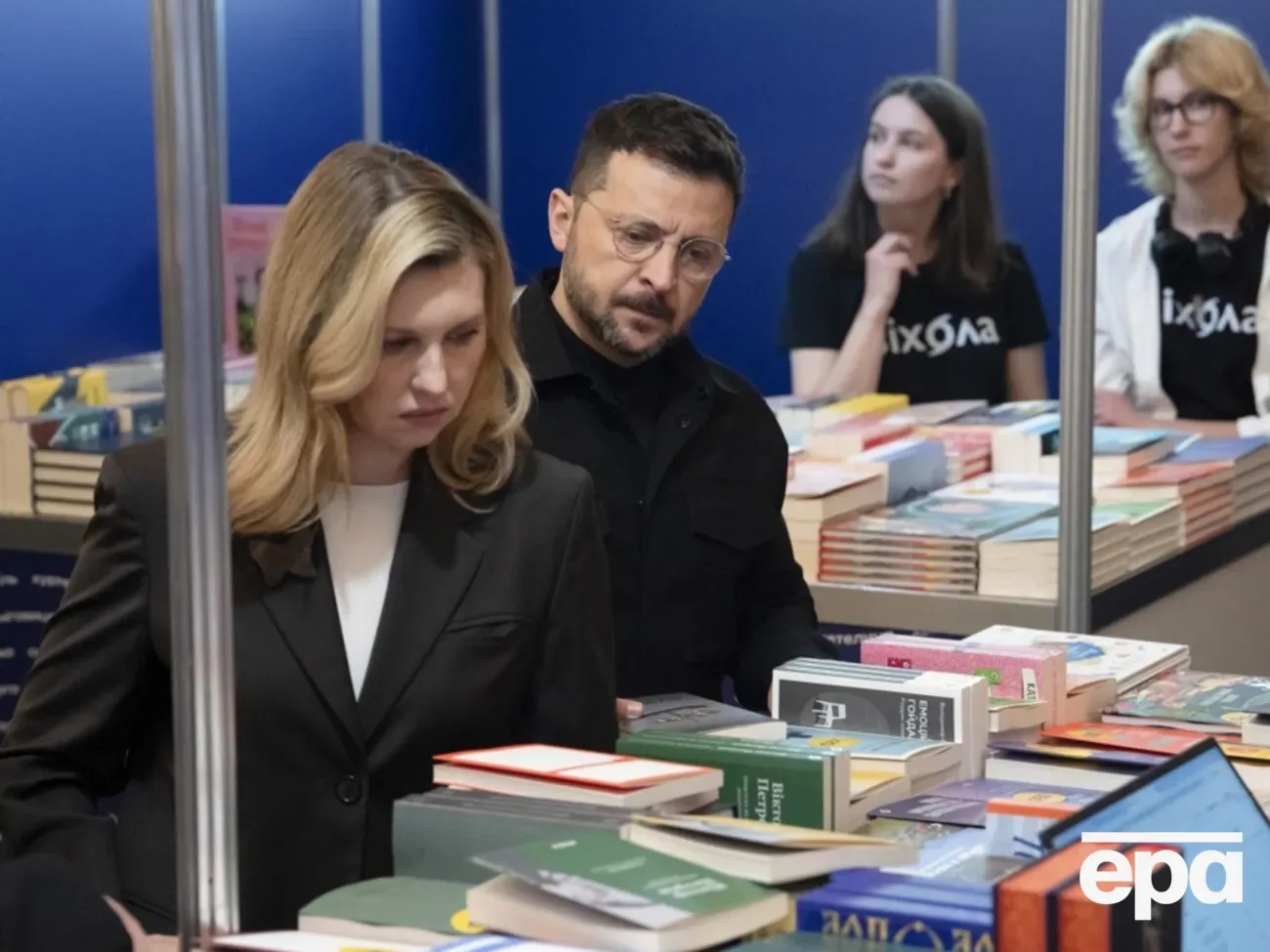 Флірт і підтримка. Зеленський відверто розповів про стосунки з дружиною