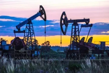Ціни на нафту стабільні: ринок зважує суперечливі сигнали щодо постачання із Близького Сходу