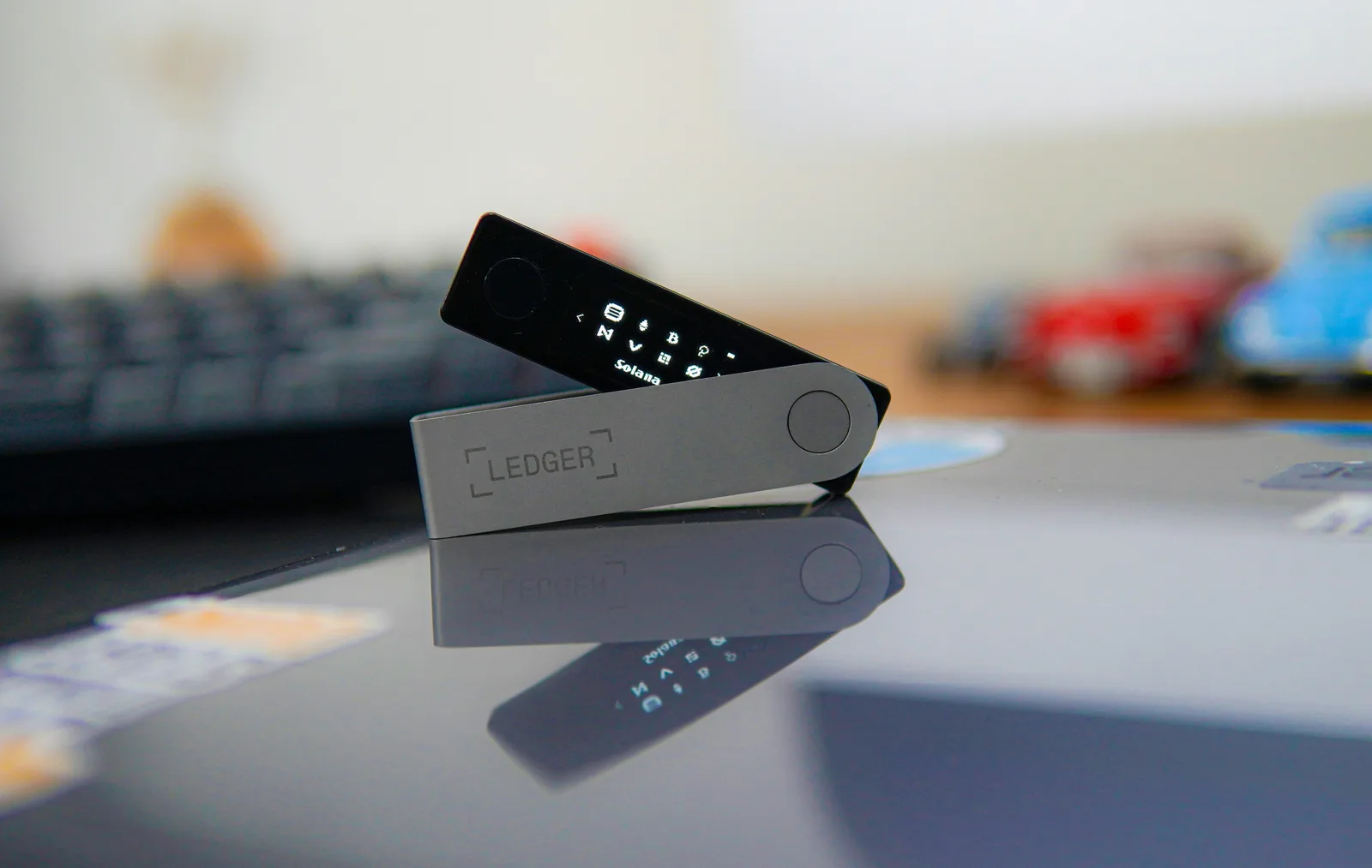 Шахраї викрали $90 млн у криптовалюті з криптогаманців Ledger через шпигунські чипи