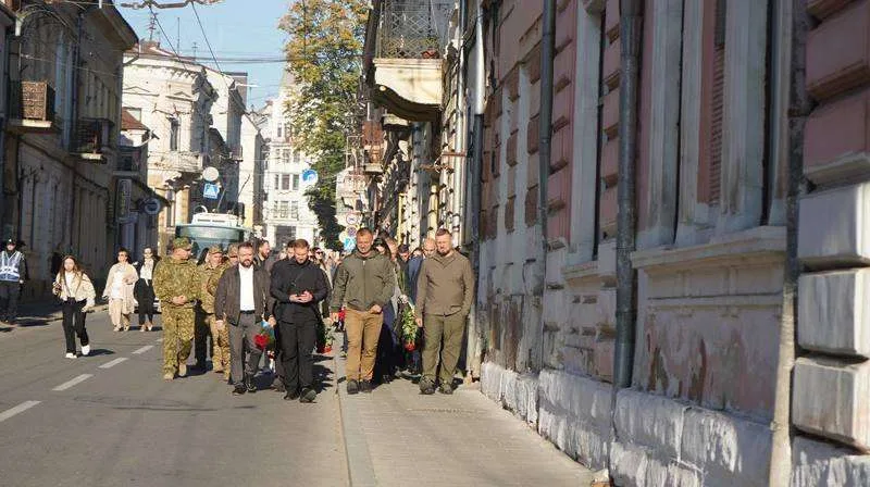 (ФОТО) Як у Чернівцях відзначили День захисників та захисниць України