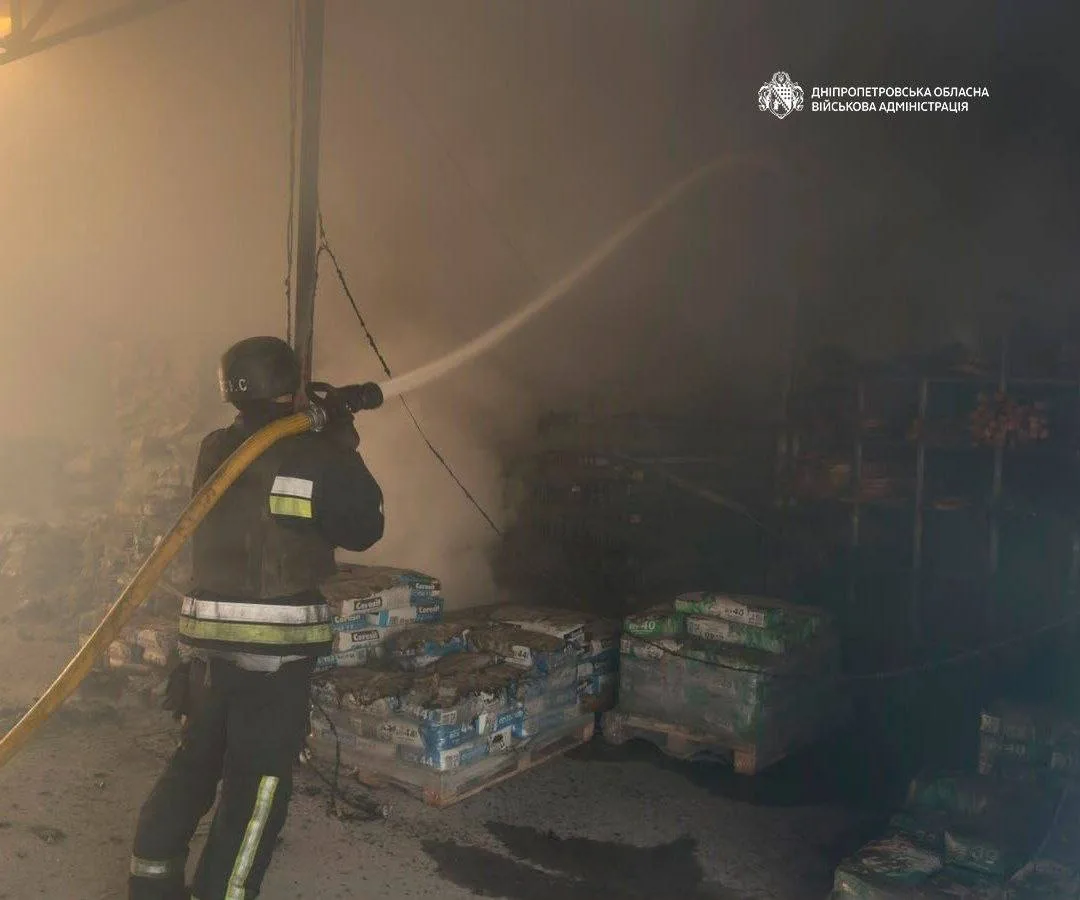 Понад 40 атак за добу троє людей постраждали у трьох районах Дніпропетровщини