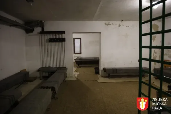 У Луцьку оглянули укриття шкіл і садочків, на які було найбільше скарг (фото)