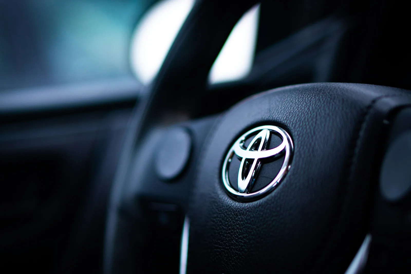 Новий завод Lexus за $2 млрд: чому Toyota робить ставку на технологію Tesla