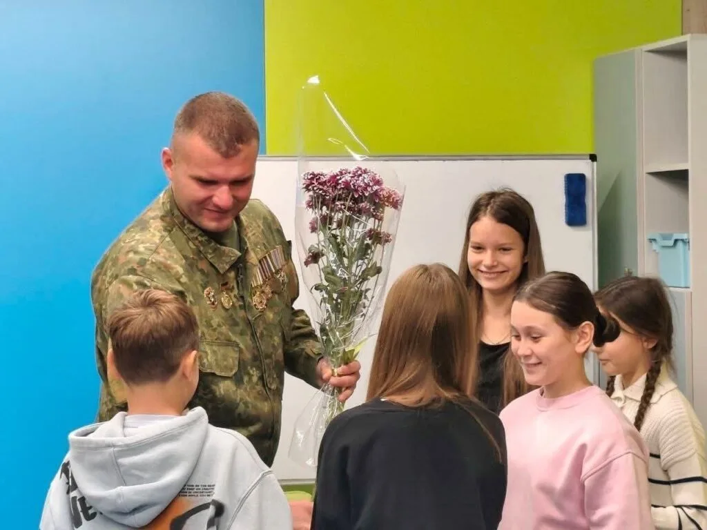 За півтора року Данило Качура провів близько 250 зустрічей зі школярами.