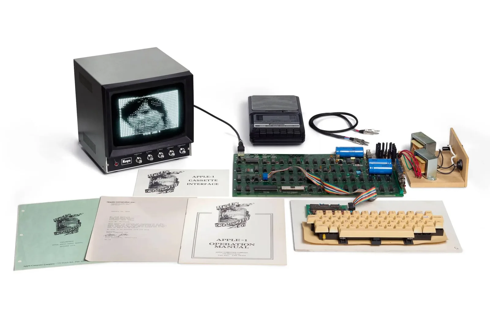 Рабочий ПК Apple-1 с подписью Стива Возняка может стоить сотни тысяч долларов