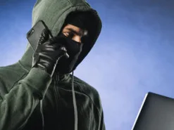 Понад 341 тисячу гривень втратили троє українців через шахрайські схеми