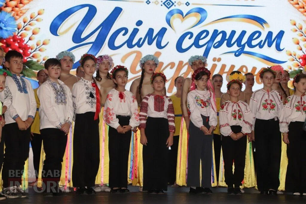 У Болграді говорили про українську ідентичність і співали про Україну: як минув районний форум