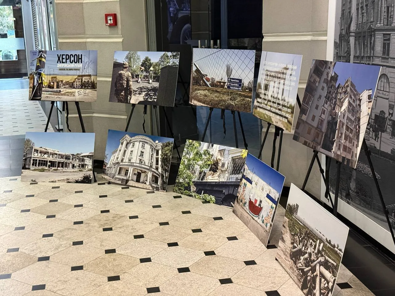 ''Херсон. Дніпровський рубіж''. Фотограф Ревуцький провів у Львові виставку своїх робіт