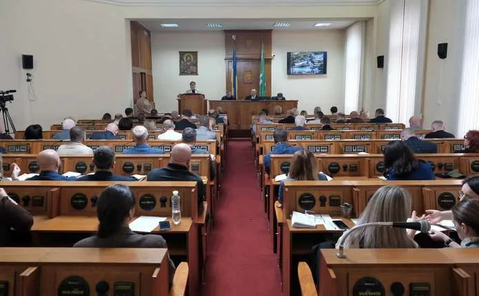 Зарплати «з'їли всі гроші НСЗУ»: чому госпіталь ветеранів у Чернівцях об'єднують із лікарнею швидкої допомоги