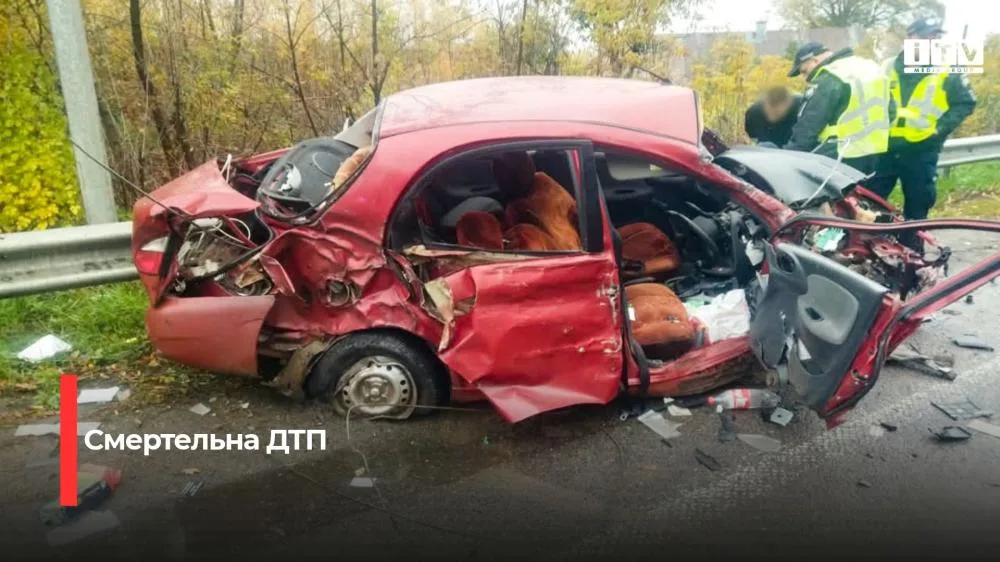 На Рівненщині унаслідок зіткнення автомобіля та вантажівки загинула людина