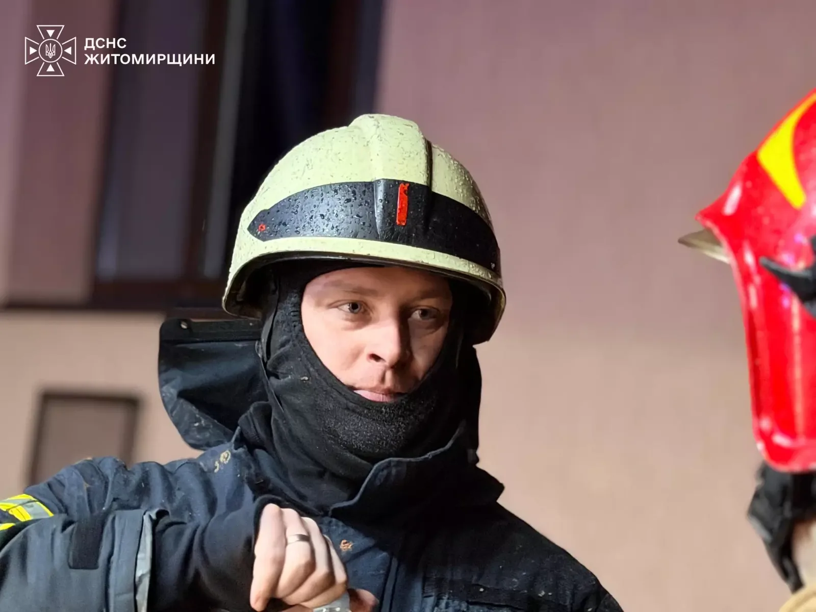 Огляд місця події після нічного обстрілу