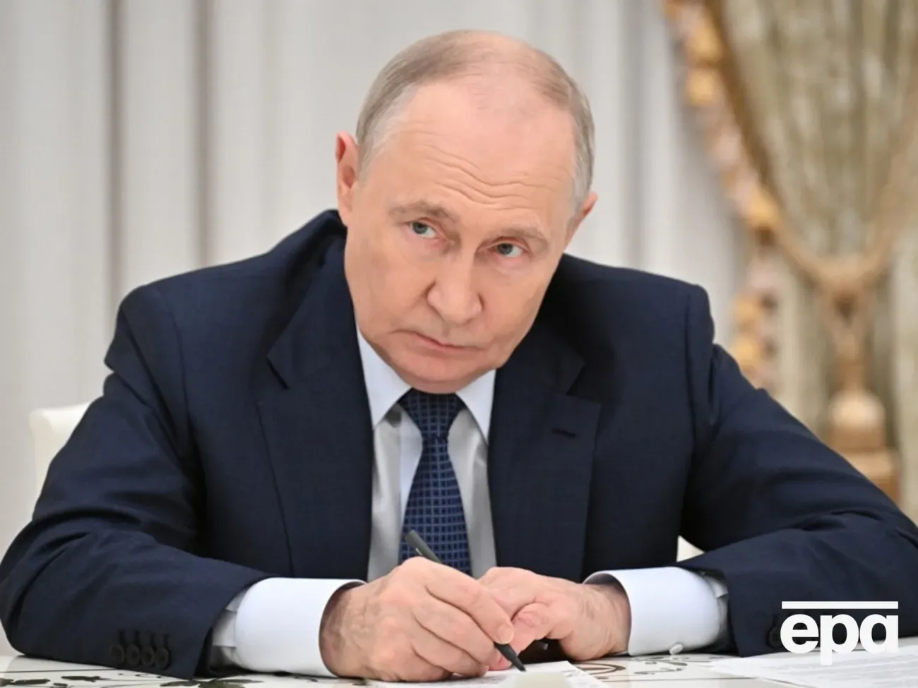 Путін збільшив видатки на оборону, вони от-от сягнуть рекордних $200 млрд – Bloomberg