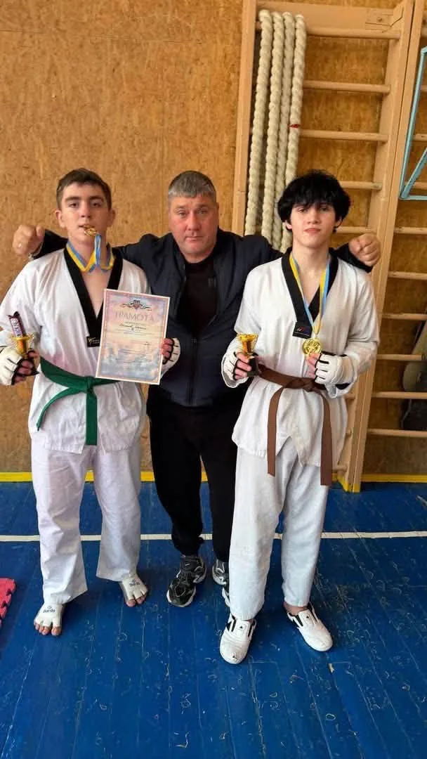 У Кам’янському відбувся відкритий чемпіонат ДЮСШ №3 з тхеквондо “Новачок” У Кам’янському відбувся відкритий чемпіонат ДЮСШ №3 з тхеквондо “Новачок”